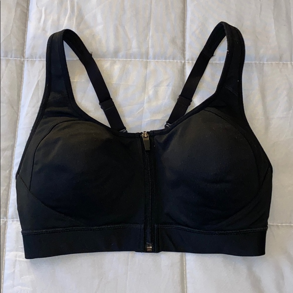 Black front zip sports bra